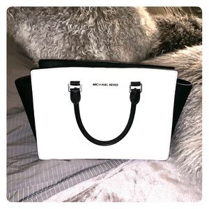 Michael Kors Selma Bag